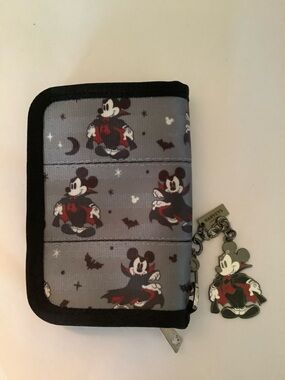 Harveys Disney Halloween Mickey Mouse Fun Size Wallet